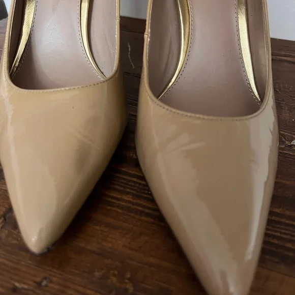 Ralph Lauren Classic Beige Heels - Picture 2 of 4